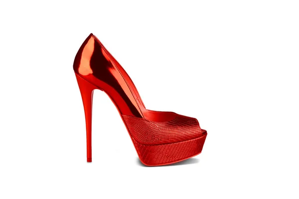 Chaussure Rouge Vernis Femme Isolée Sur Fond Blanc — Photo