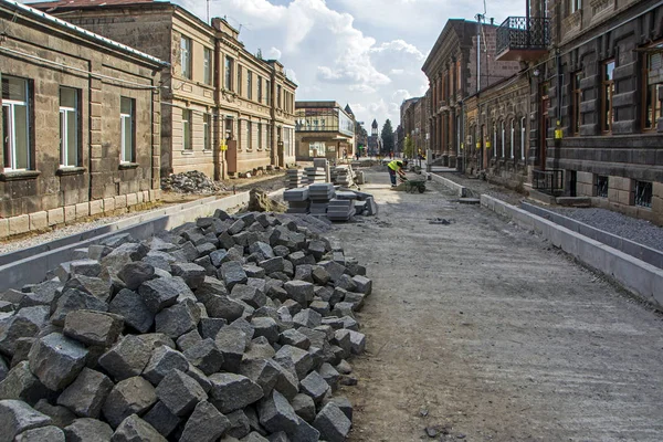 Industrial Workers Installing Pavement Rocks Cobblestone Blocks Road Pavement Abovyan — Stock Photo, Image