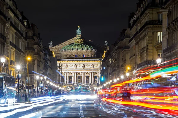 法国巴黎 2018年11月10日 抽象透视五颜六色的场景与皇宫加尼耶 奥普拉 古典建筑和红绿灯大道上的 Opra — 图库照片