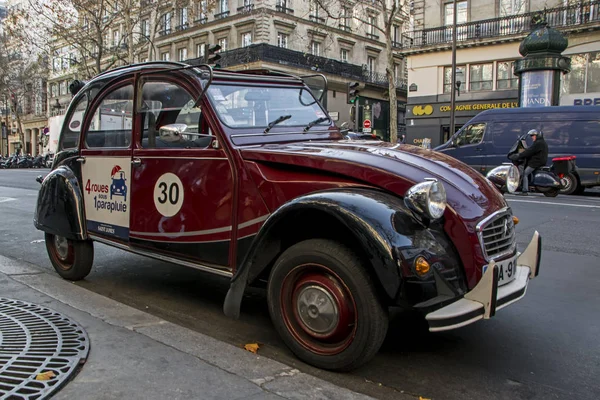 Paris França Novembro 2018 Preto Vintage Com Borgonha 2Cv Charleston — Fotografia de Stock