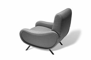 Gri renk koltuk. Beyaz arka plan üzerinde modern tasarımcı sandalye. Tekstil döşemelik sandalye