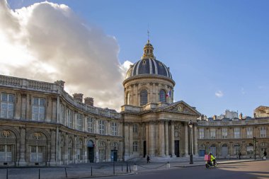 Institut de France (Academy Des Beaux-Arts, Canal Acadmie) Paris, Fransa'nın dış cephesine bakış