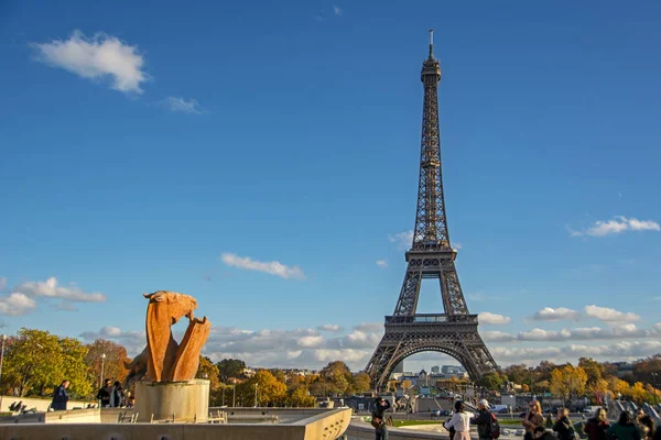 Paříž Francie Listopad 2018 Socha Kůň Fontánu Varsovie Eiffel Tower — Stock fotografie