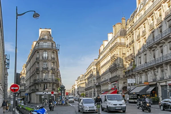 París Francia Noviembre 2018 Escena Panorámica Con Tráfico Calle Ciudad —  Fotos de Stock