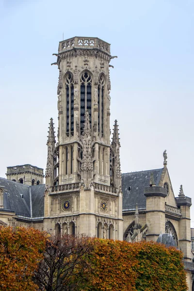 Campanario Iglesia Saint Germain Auxerrois Con Árboles Otoñales Primer Plano —  Fotos de Stock