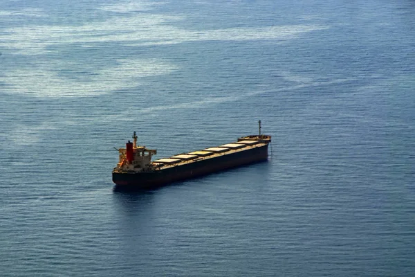 Mavi Denizde Kargo Gemisine Havadan Görünüm Lojistik Taşımacılık Uluslararası Konteyner — Stok fotoğraf