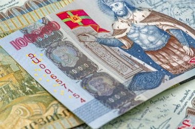 Amd 100.000 banknotta Ermeni Dramı'nın yakın çekim. İş ve finans kavramı. Seçici odaklama ve bulanık arka plan ile makro kompozisyon