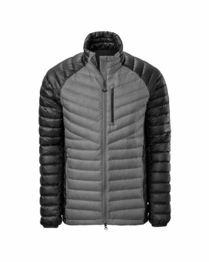 Beyaz arka planda izole edilmiş siyah, sıcak spor kabarık ceketli erkekler. Hayalet manken fotoğrafçılığı