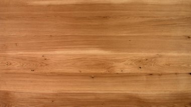 Doğal meşeden masa ahşap yüzeyi. Düğümleri ve güçlü çizgileri olan zengin ahşap desenli arka plan. Boşluğu kopyala