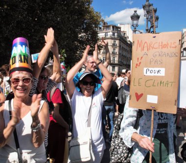 İklim - İklim için için yürüyüş. Ekolojik gösteri. Paris Fransa Cumartesi, 08 Eylül 2018.