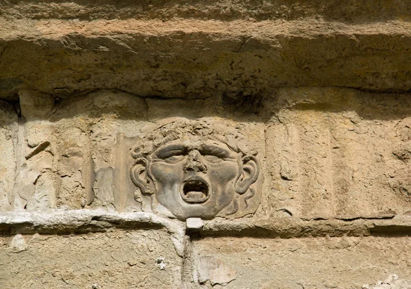 Bas Rölyef Bir Insan Kafası Yer Katedrali Saint Martin Lucques — Stok fotoğraf