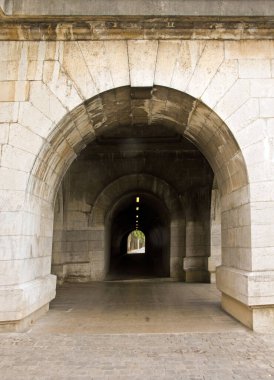 Atlıkarınca Köprüsü Kemeri (Paris France). Bir uçtan diğer uca bir manzara.