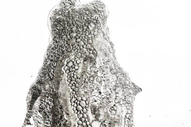 su dans ediyor. Çeşme