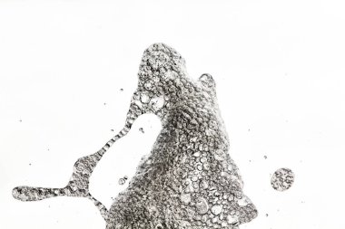 su dans ediyor. Çeşme