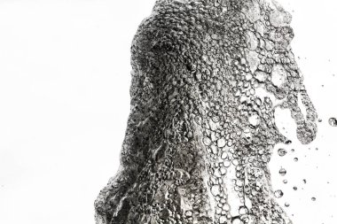 su dans ediyor. Çeşme