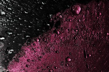 damlalar ve bunların şeffaf plastik üzerindeki yansımaları grunge arkaplan oluşturur