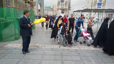 Meşhed, Iran, 13 Mayıs 2018: en kutsal kentin İran - Mashhad dimension Haram maşık ve Imam rıza Tapınak, dünyanın en büyük Camisi.