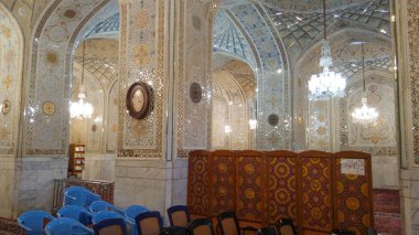 Meşhed, Iran, 13 Mayıs 2018: Haram iç kompleksi, Imam Reza Shrine, en kutsal kentin İran - Mashhad boyutuna göre dünyanın en büyük Camisi.