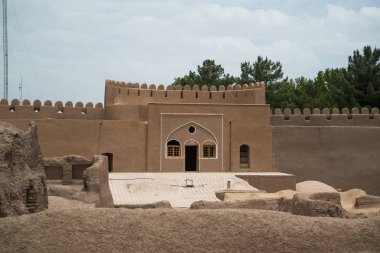 Kirman Eyaleti, Iran eski adobe kalede Rayen Castle (Arg-e Rayen Farsça) olduğunu.