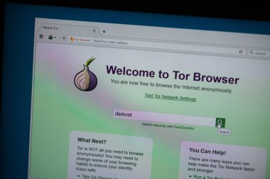 Bratislava, Slovakya, 3 Temmuz 2018: Tor tarayıcı darknet metin ara kutusuna ile dizüstü bilgisayar ekranında