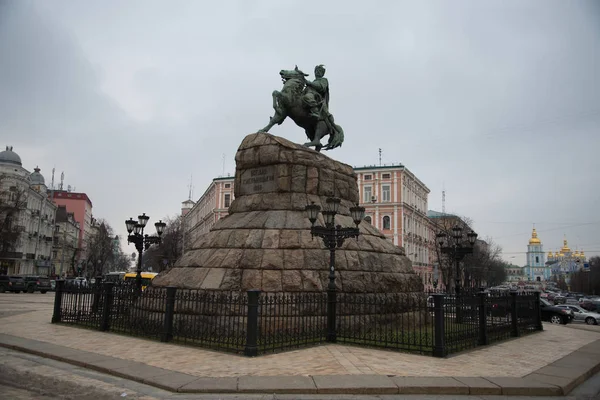 Monumento Famoso Hethman Ucraniano Bogdan Khmelnitsky Kiev — Foto de Stock