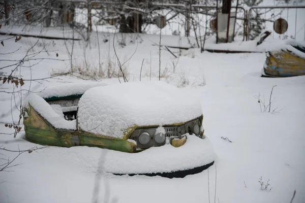 Заброшенная Детская Площадка Покрытая Снегом Чернобыле — стоковое фото