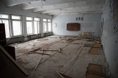 Chernobyl, terk edilmiş eğitmen odanın iç