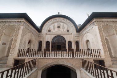 Keşan, İran, 30 Nisan 2018: Tabatabaei, Keşan' daki tarihi ev. 1880'lerin başında varlıklı Tabatabaei ailesi için inşa edilmiştir.