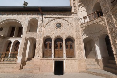 Keşan, İran, 30 Nisan 2018: Tabatabaei, Keşan' daki tarihi ev. 1880'lerin başında varlıklı Tabatabaei ailesi için inşa edilmiştir.