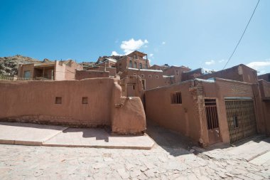 İran 'ın orta kesimindeki Abyaneh dağ köyü. UNESCO dünya mirası sahası