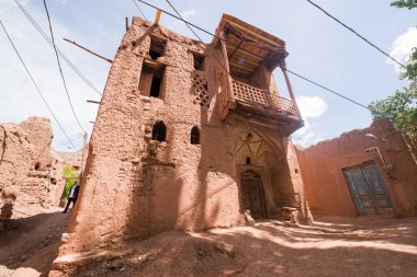 Abyaneh, Iran - 20 Nisan 2018: dağ köyü Abyaneh Iran orta kısmında. UNESCO Dünya Miras Listesi