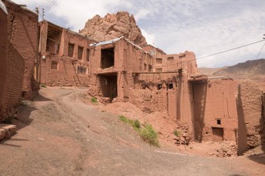İran 'ın orta kesimindeki Abyaneh dağ köyü. UNESCO dünya mirası sahası