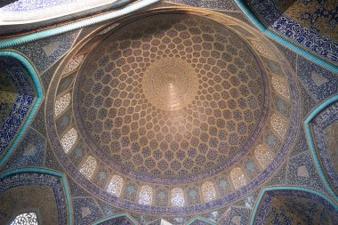 İsfahan, İran, 1 Mayıs 2018: İsfahan'Daki Cemeh Camii (Cuma Camii), İran'da halen ayakta olan en eski camilerden biri