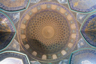 İsfahan, İran, 1 Mayıs 2018: İsfahan'Daki Cemeh Camii (Cuma Camii), İran'da halen ayakta olan en eski camilerden biri
