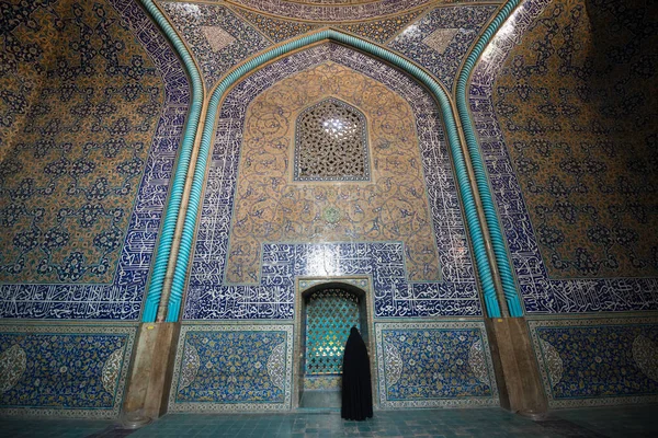 Isfahán Irán Abril 2018 Mezquita Sheikh Lotfollah Interior Plaza Naghsh — Foto de Stock