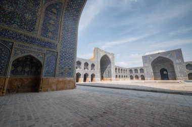 : Esfahan, Iran - 1 Mayıs 2018: Isfahan (Cuma Camii) Jameh Camii, en eski Camisi biri hala ayakta İran'ın