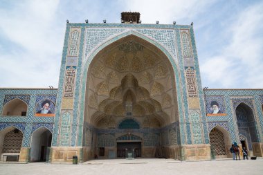 : Esfahan, Iran - 1 Mayıs 2018: Isfahan (Cuma Camii) Jameh Camii, en eski Camisi biri hala ayakta İran'ın