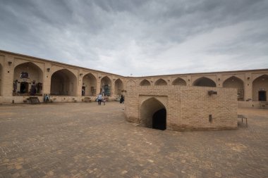 Kirman Eyaleti, Iran eski adobe kalede Rayen Castle (Arg-e Rayen Farsça) olduğunu.