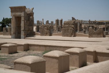 Persepolis eski Ahameniş Krallık başkentidir. Iran görme. Antik Pers. Mavi gökyüzü ve bulutlar arka plan