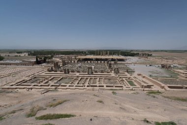 Persepolis, İran, 5 Mayıs 2018: Persepolis eski Achaemenid krallığının başkentidir. İran'ı görmek. Antik İran. Mavi gökyüzü ve bulutlar arka plan