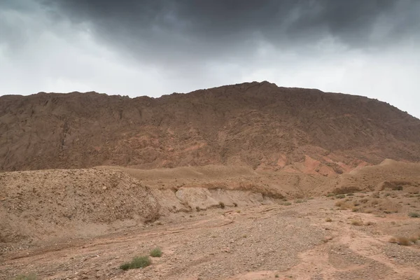 Muhteşem Dasht-e Lut çöller, ünlü için onun kaya oluşumları Kerman İran, dünyada hotest yerlerinden city yakınındaki Kaluts veya Kalouts olarak