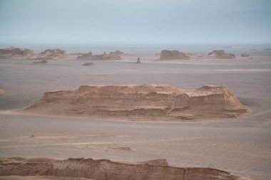 Muhteşem Dasht-e Lut çöller, ünlü için onun kaya oluşumları Kerman İran, dünyada hotest yerlerinden city yakınındaki Kaluts veya Kalouts olarak
