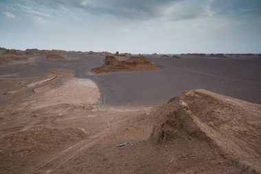 Muhteşem Dasht-e Lut çöller, ünlü için onun kaya oluşumları Kerman İran, dünyada hotest yerlerinden city yakınındaki Kaluts veya Kalouts olarak