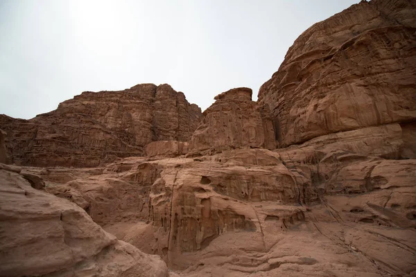 Panoramautsikt Över Naturliga Klippor Öknen Wadi Rum Jordanien — Stockfoto