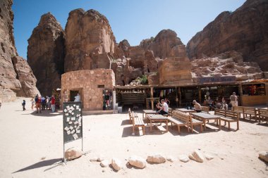 Petra Jordan Harabeleri gün boyunca şehir