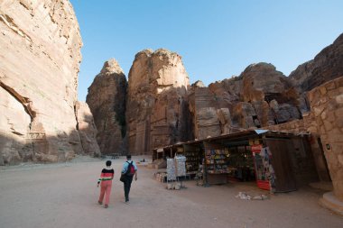 Petra Jordan Harabeleri gün boyunca şehir