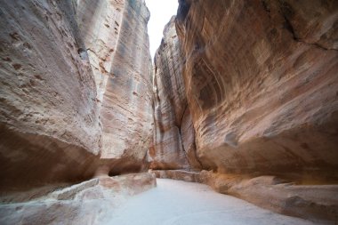 Güney İsrail'de Ölü deniz yakınında Qumran mağaraları