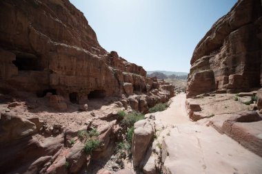 Güney İsrail'de Ölü deniz yakınında Qumran mağaraları