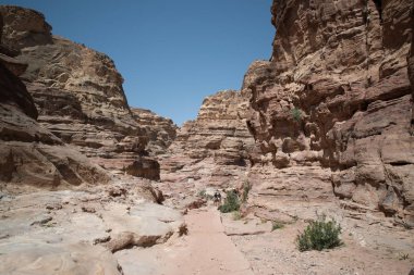 Güney İsrail'de Ölü deniz yakınında Qumran mağaraları