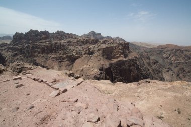 Güney İsrail'de Ölü deniz yakınında Qumran mağaraları